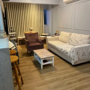 Breeze Residence (984)